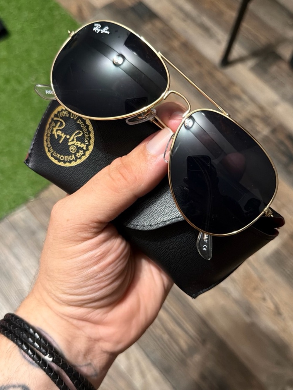 Ray-Ban Gold Frame Black Lens Men’s Aviator Sunglasses